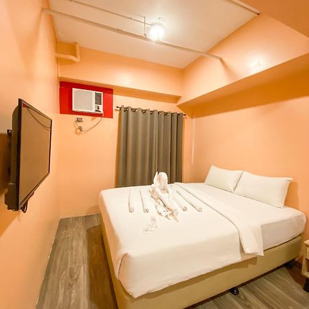 Kaizen Suites Манила Экстерьер фото