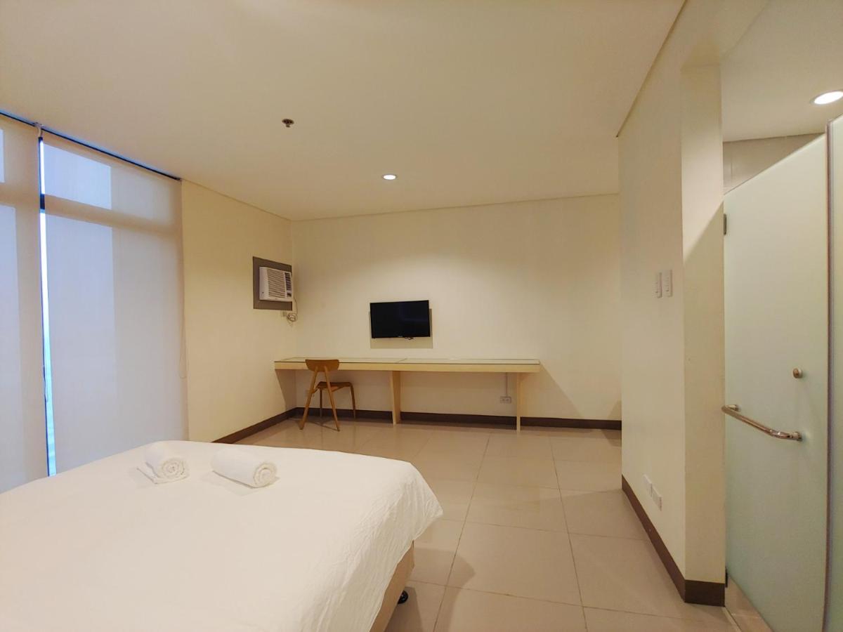 Kaizen Suites Манила Экстерьер фото