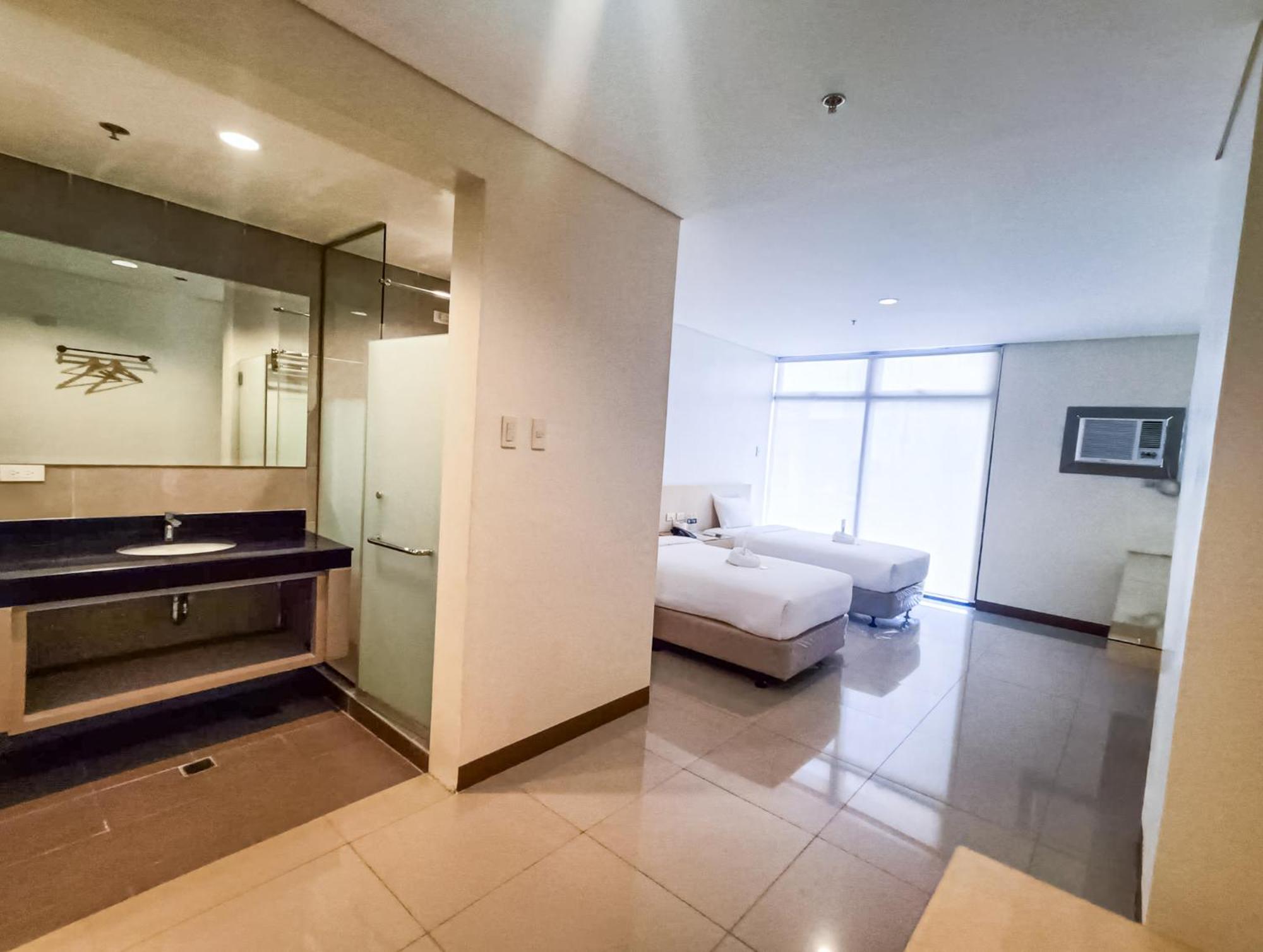Kaizen Suites Манила Экстерьер фото