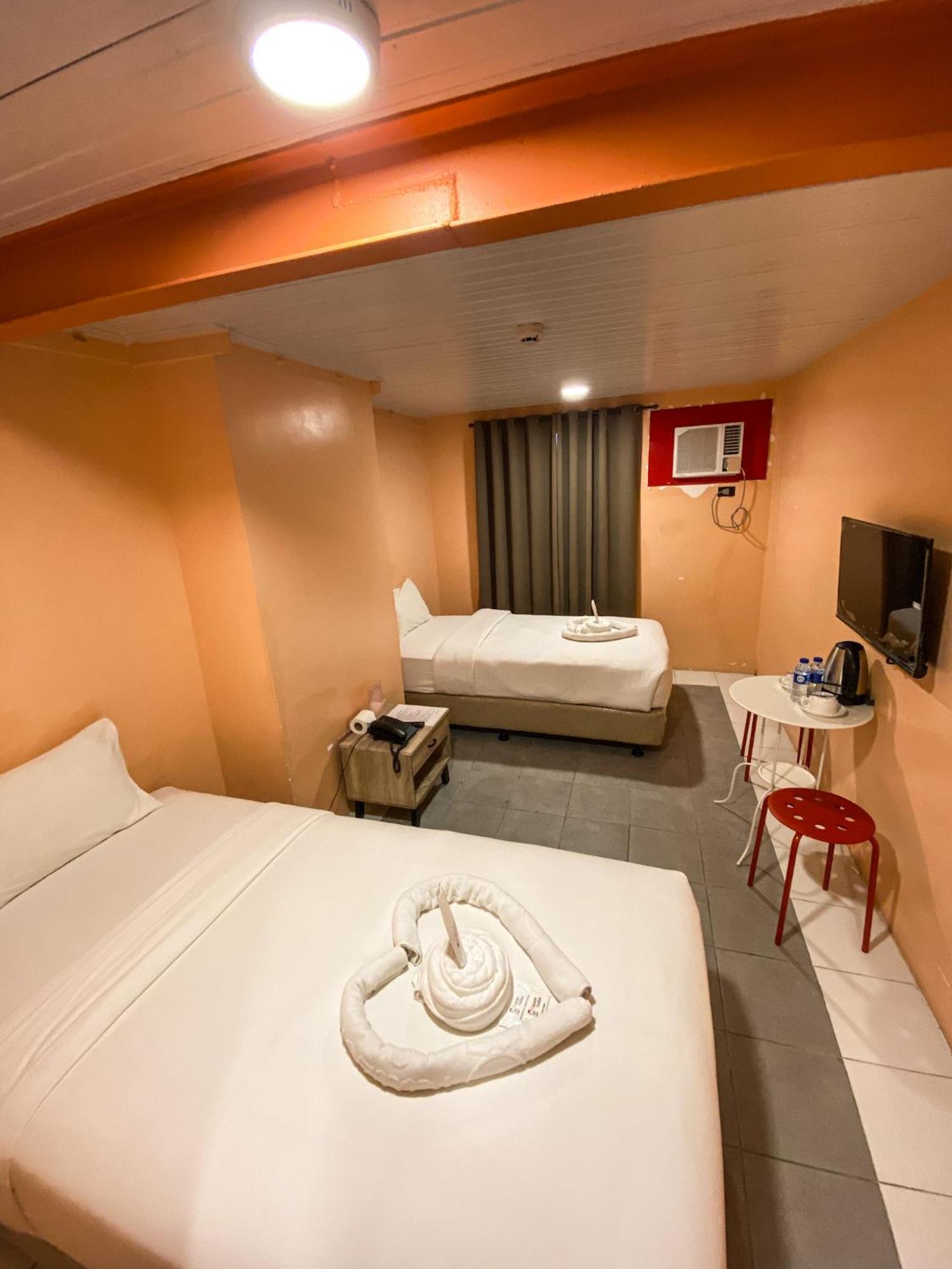 Kaizen Suites Манила Экстерьер фото