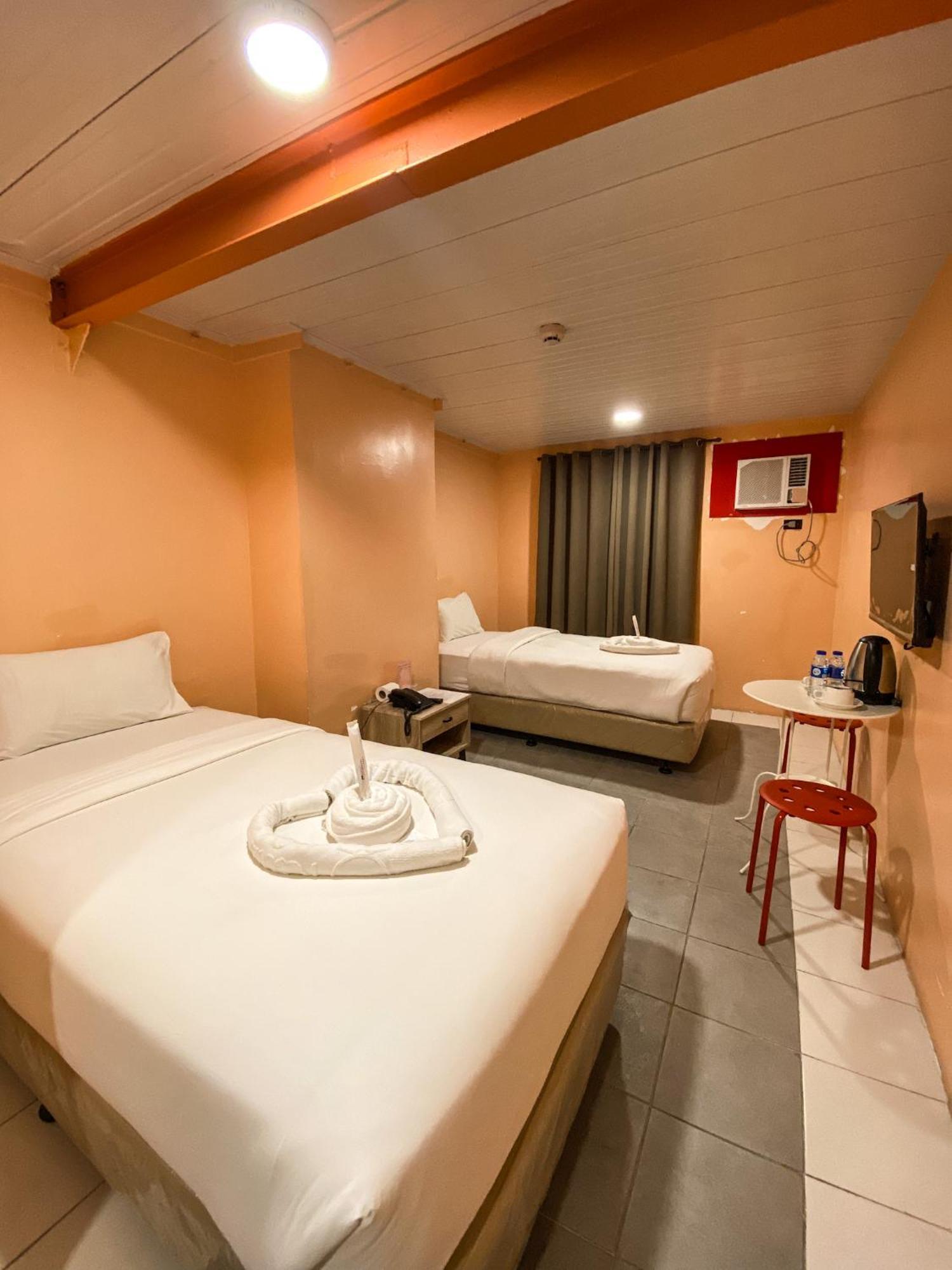 Kaizen Suites Манила Экстерьер фото